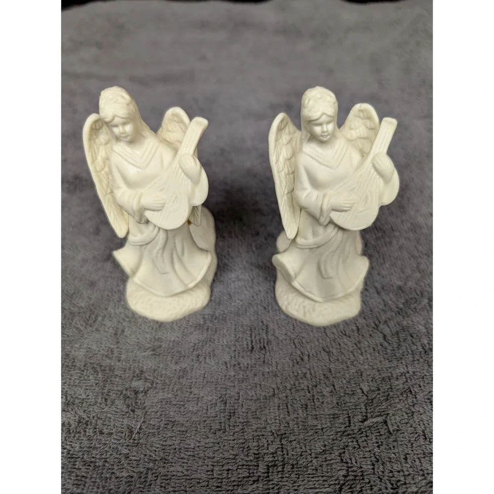 Angel‎ Figurine Candle Holder Set